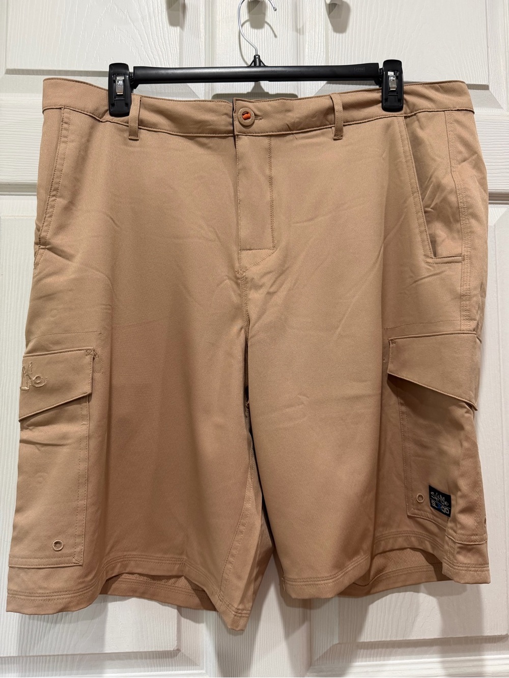 Salt Life Men's Khaki SLX Performance Cargo Shorts- NWT